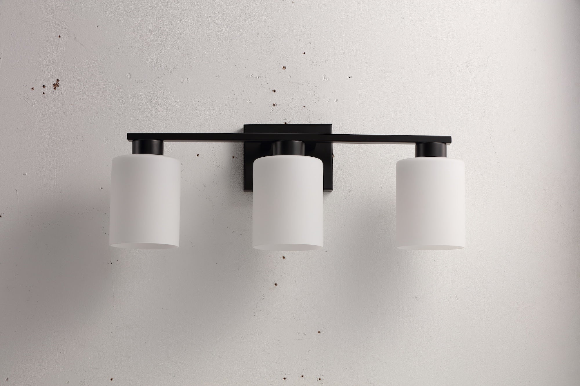 LILA 3-Light Vanity