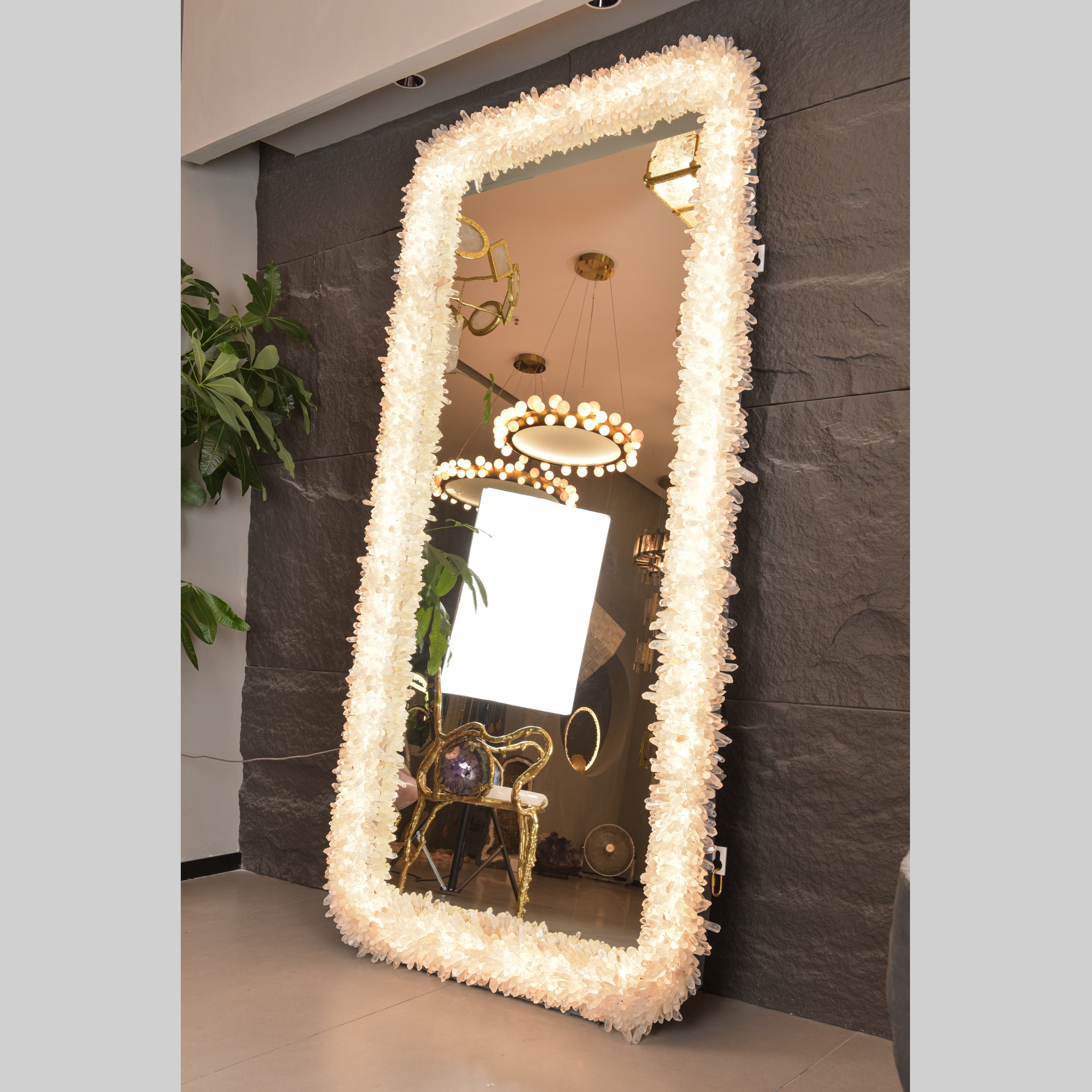 LIORA Mirror