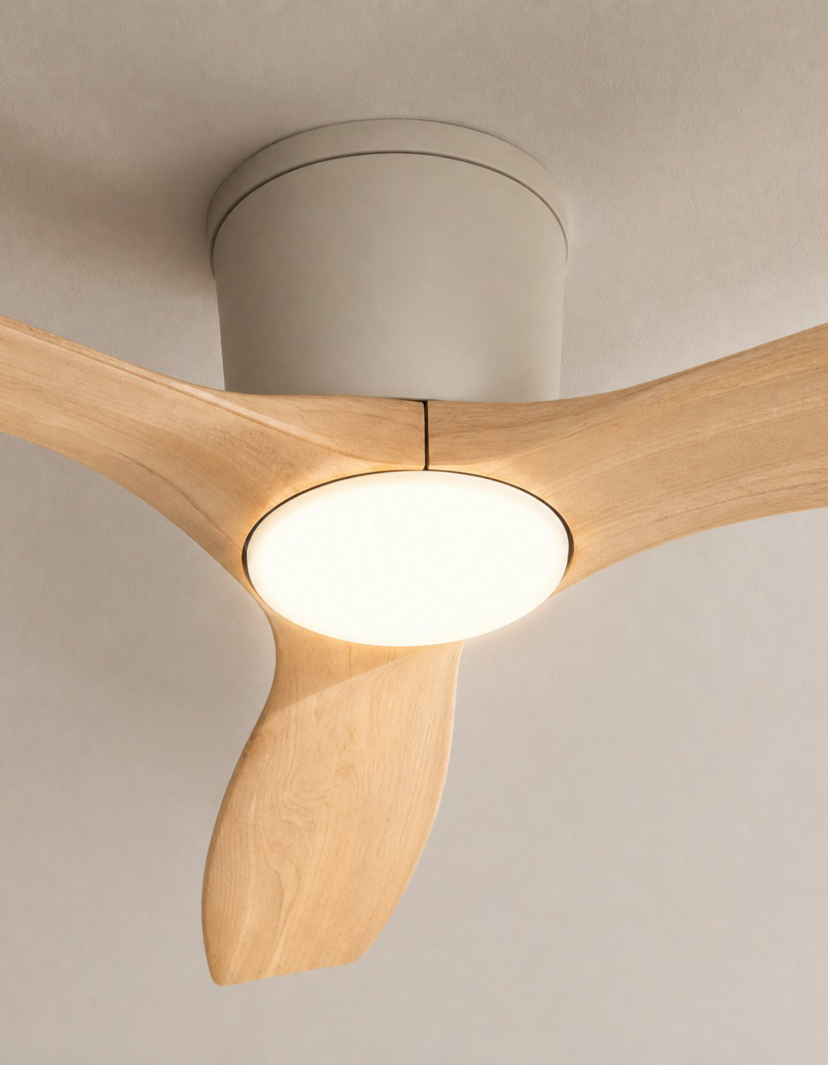 Savannah 52-in. Ceiling Fan - White & Natural Wood#Finish_White & Natural Wood